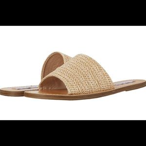 New without tags Steve Madden Grace Flat Sandal 11